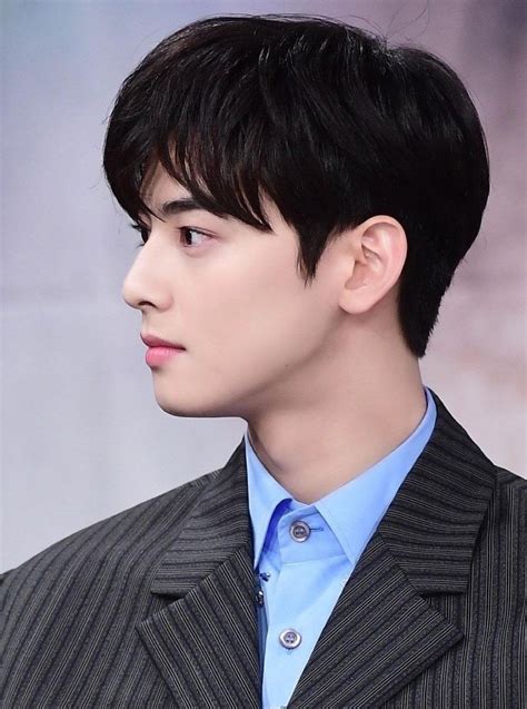 cha eun woo side profile.